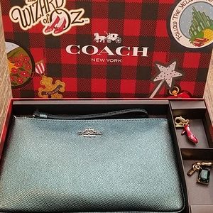 Special Edition Coach wristlet The Wizard of Oz se